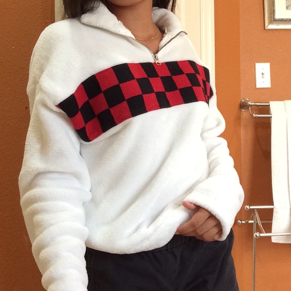 White fluffy checkered pullover